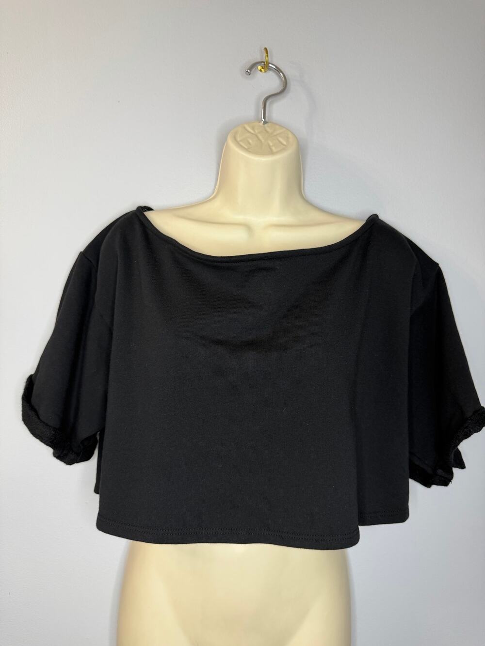 Lovers and Friends Cropped Off The Shoulder Top Black Sz M